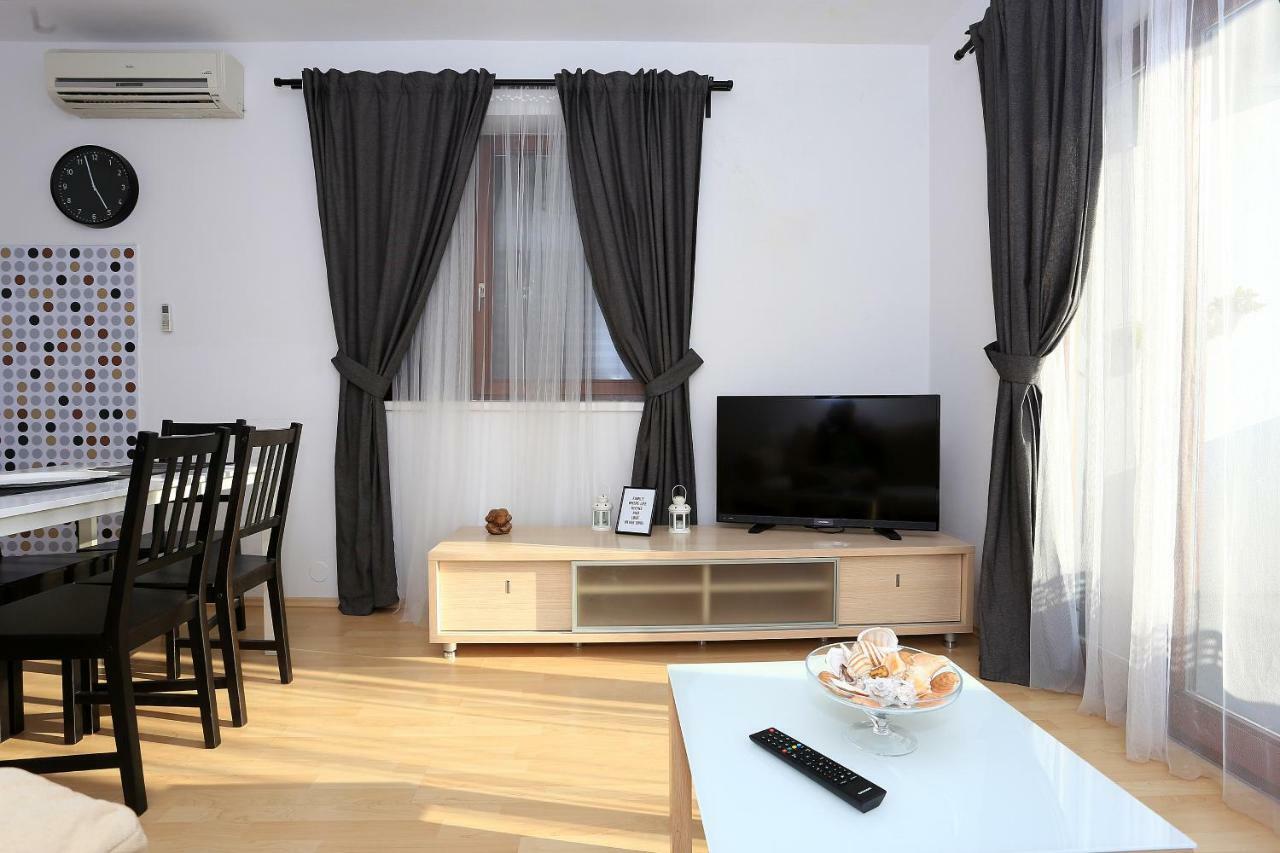 First Apartment זאדאר מראה חיצוני תמונה
